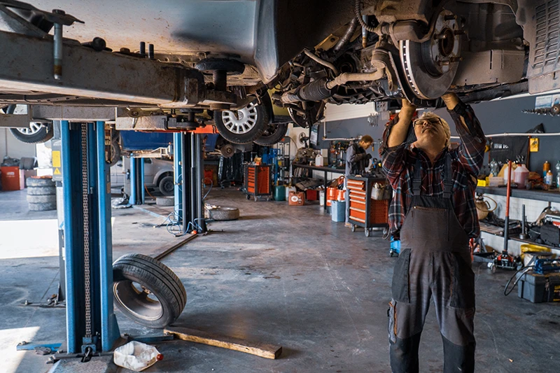 Mechanika pojazdowa — naprawa podwozia w warsztacie Auto Serwis 123